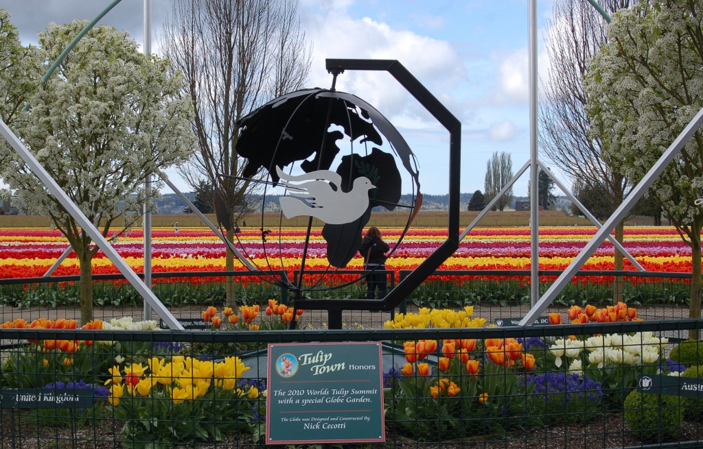 20150401_Tulip_Town_008